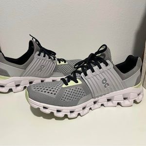 On Cloud tennis shoes worn twice. Still in perfect condition. Bought brand new.